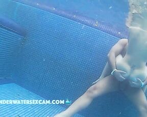 VIDEO OF THE DAY! Beauty needs big dick to get fucked underwater