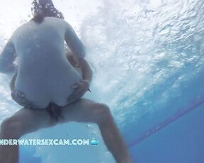 VIDEO OF THE DAY! Hard sex in the bubbles