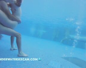 VIDEO OF THE DAY! Hard sex in the bubbles