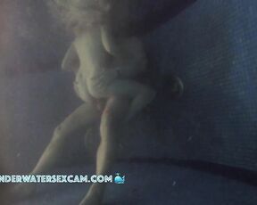 VIDEO OF THE DAY! Fucking in the dark warm water