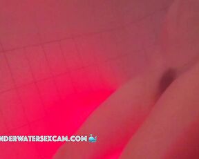 VIDEO OF THE DAY! BEST jet stream masturbation ever for French girl