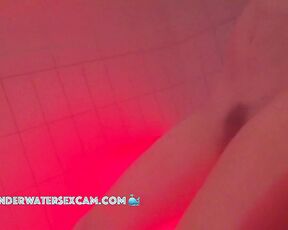 VIDEO OF THE DAY! BEST jet stream masturbation ever for French girl
