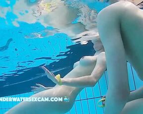 VIDEO OF THE DAY! Teen 18+ couple first time nude together