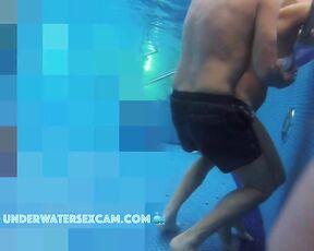 VIDEO OF THE DAY! Sex games underwater