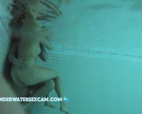 Honry couple in a wellness pool