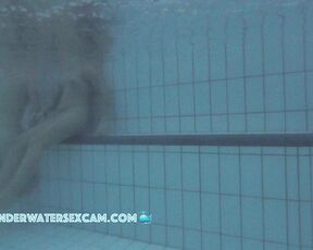 Young couple fucks not on underwater bench