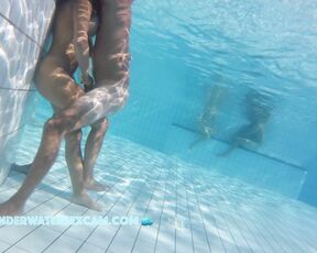 VIDEO OF THE DAY! Hot girl gives underwater handjob for a big hard dick