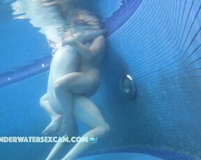 VIDEO OF THE DAY! Underwater rabbit uses his giant dick to fuck