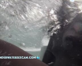 VIDEO OF THE DAY! Black Latina wants to talk in the jaccuzzi