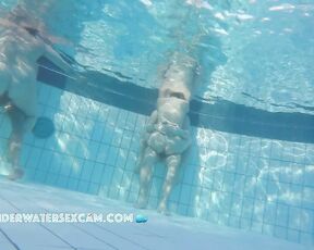 VIDEO OF THE DAY! HOT! Couple starts underwater sex