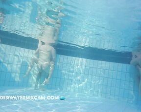 VIDEO OF THE DAY! HOT! Couple starts underwater sex