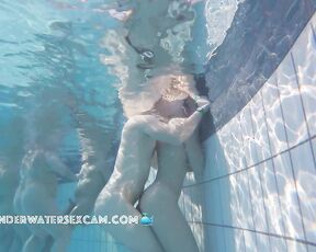 VIDEO OF THE DAY! HOT! Couple starts underwater sex