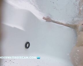 Big milf boobs in a jacuzzi