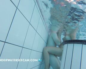 Two teen couple get wild naked underwater