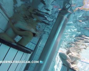 VIDEO OF THE DAY! Two teen couple get wild naked underwater