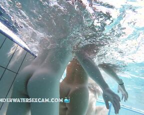 VIDEO OF THE DAY! Two teen couple get wild naked underwater