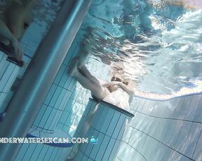 VIDEO OF THE DAY! Two teen couple get wild naked underwater