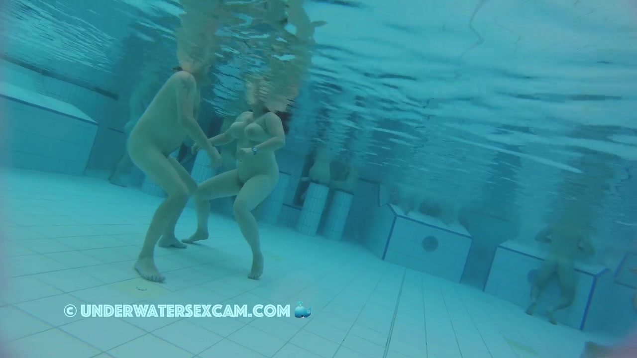 They practice how to fuck underwater but it is only a test