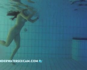 These teen girls are naked in the sauna pool for the first time