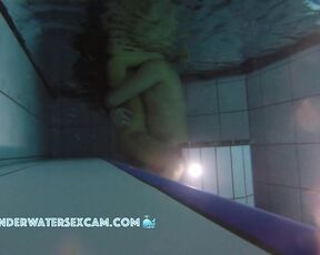 NEW! Our friend here has chosen the dark corner to fuck his new girlfriend in the sauna pool