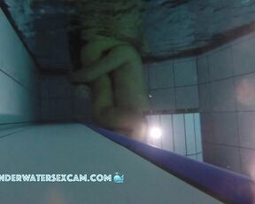 NEW! Our friend here has chosen the dark corner to fuck his new girlfriend in the sauna pool