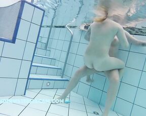 This lesbian couple is freshly in love and you can see it underwater too