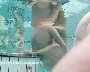 NEW! The young couple fucks professionally slowly so that it is not noticeable - above water