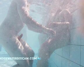 NEW! If you are naked in the sauna pool as a man, you can show your feelings - with your erection