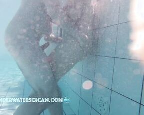 NEW! If you are naked in the sauna pool as a man, you can show your feelings - with your erection