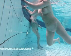 NEW! This lady has a lot of fun with the underwater massage and her pussy gets some too