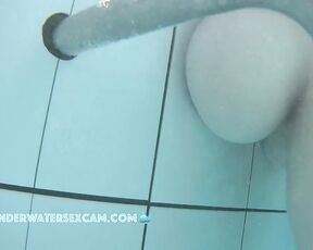NEW! I would love to knead her big tits with both hands underwater
