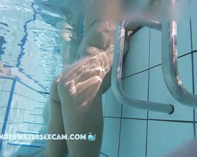 NEW! This young Chinese girl is naked in the sauna pool for the first time and discovers the underwater jet