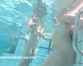 NEW! Here are some real hot girls again who love to be naked in the water