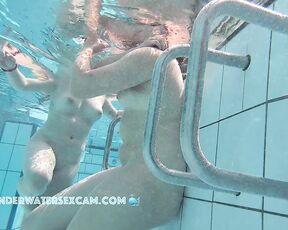 NEW! Here are some real hot girls again who love to be naked in the water