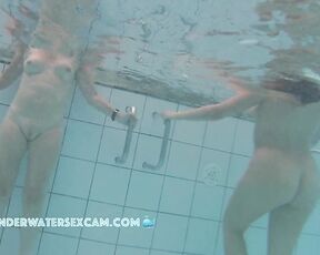 NEW! A sexy young girl comes into the pool alone and naked. What should I do?