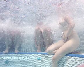 NEW! Swinger couples like to meet in the jacuzzi and see what they can do