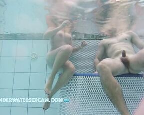 NEW! He tries to excite his young new acquaintance with his cock, but he would be much better hard