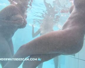 NEW! These african teenage girls are naked in the sauna pool for the first time and get really horny