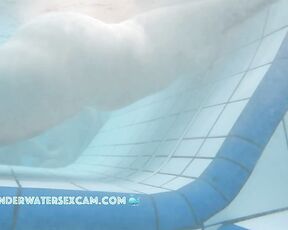 NEW! This young lady successfully masturbates with the small massage jets of the underwater lounger