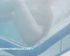 NEW! This young lady successfully masturbates with the small massage jets of the underwater lounger