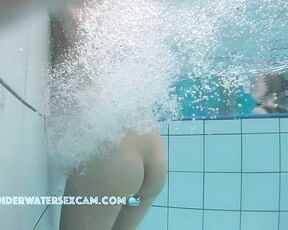 NEW! The underwater massage always makes many women really horny