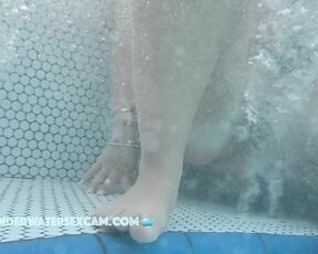 NEW! The young teenage girl is fingered and as a reward she takes his cock in her hand