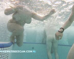 NEW! It's quite normal to have sex in a public pool if you are completely nude and horny