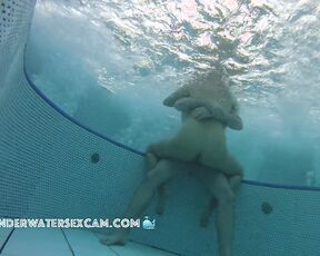 NEW! It's quite normal to have sex in a public pool if you are completely nude and horny