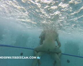 NEW! It's quite normal to have sex in a public pool if you are completely nude and horny