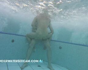 NEW! It's quite normal to have sex in a public pool if you are completely nude and horny