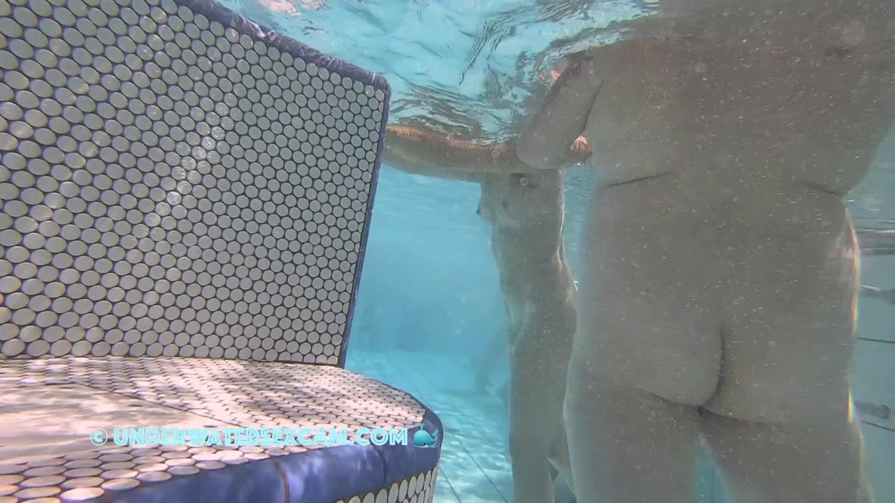 NEW! These friends are obviously very different and also eat very differently