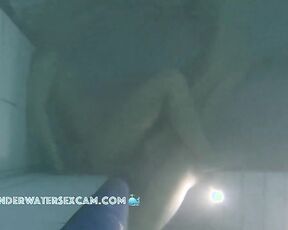 NEW! Young teen couple comes extra in the evening so nobody sees them fucking underwater