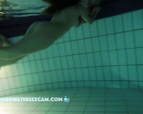NEW! These two young people really want to dive, but you could also do something else