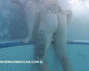 NEW! The old game: Jacuzzi on and we fuck. Jacuzzi off we wait for the next round ;-)